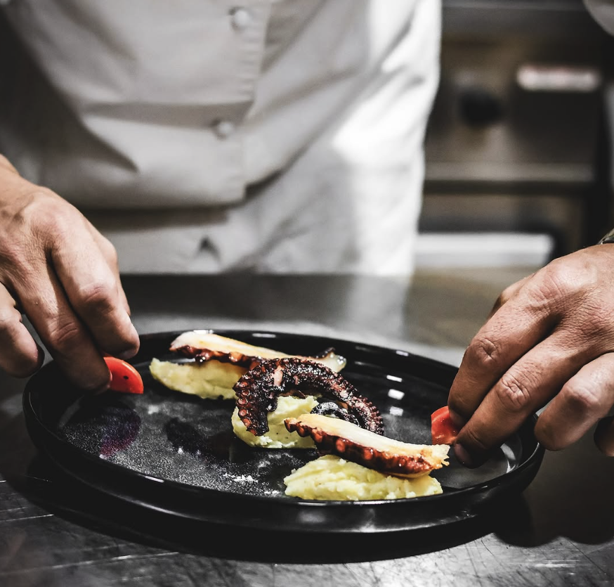 Detaj nga ambienti i brendshëm i Clandestino